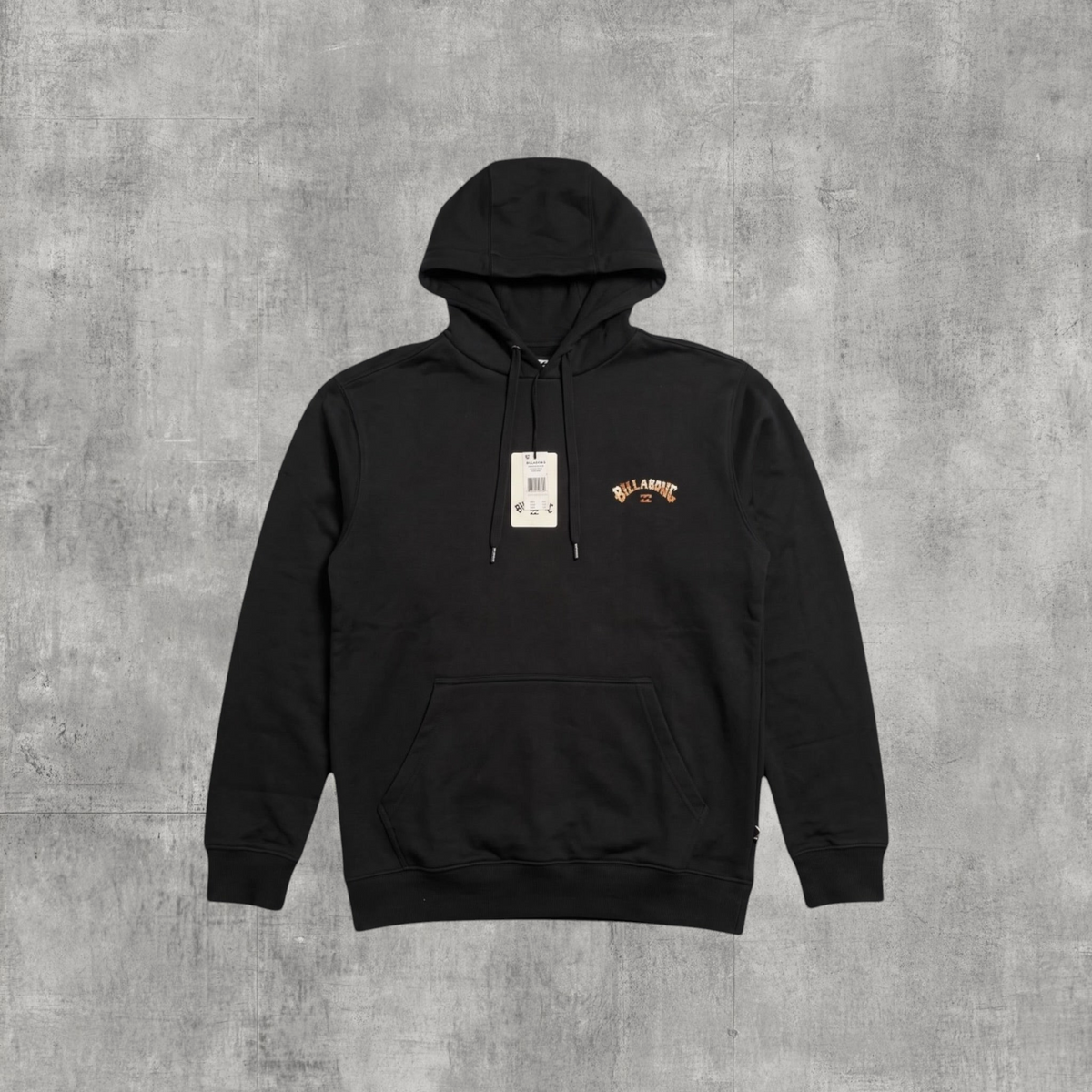 Czarna bluza z kapturem sweet_szop Billabong z kieszenią kangurką i haftowanym logo na piersi
